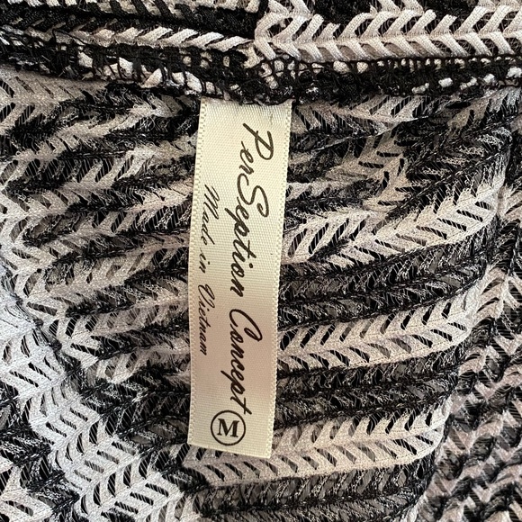 Perseption Concept womens medium open stretch knit cascading black/white woven - Picture 4 of 6